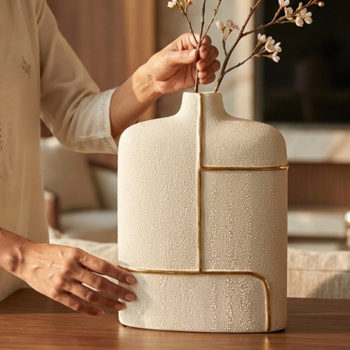 Quattro Reed Vase